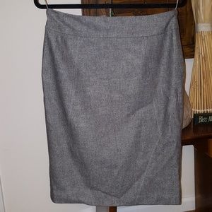 Gray skirt, perfect for career wear